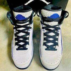 Air Jordan 2 Retro BG (White/Concord/Black/Wolf Gray) - Practically Brand NEW